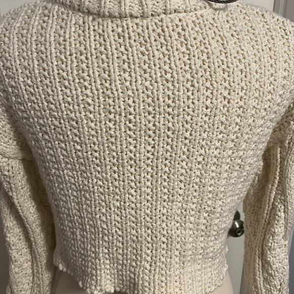 Free People Cream Cropped Cable Knit Crew Neck Sweater women size XS long sleeve - Picture 5 of 8